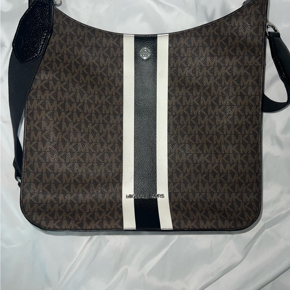 MICHAEL KORS BRILEY LARGE MESSENGER CROSSBODY BAG